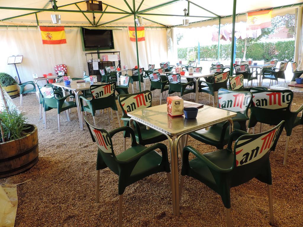 Hostal Sali Pelabravo Zewnętrze zdjęcie