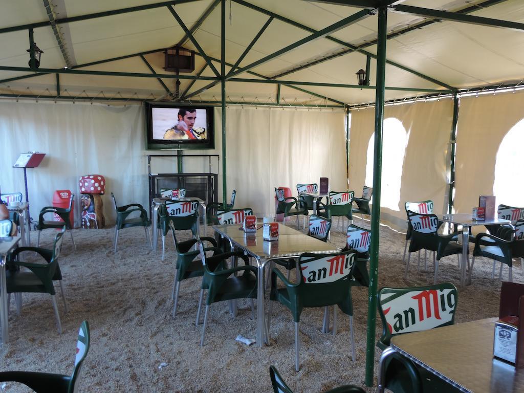 Hostal Sali Pelabravo Zewnętrze zdjęcie