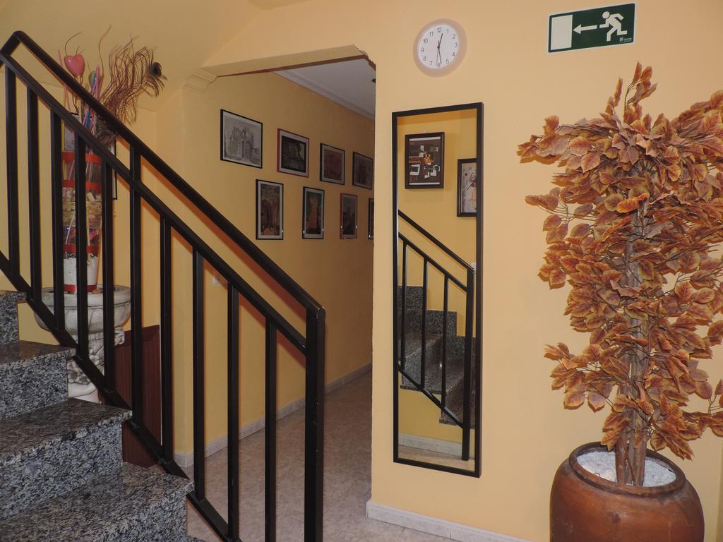 Hostal Sali Pelabravo Zewnętrze zdjęcie