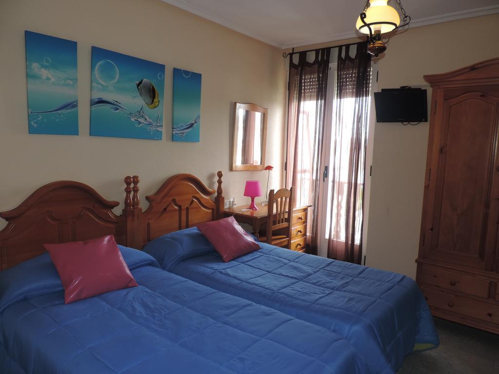 Hostal Sali Pelabravo Zewnętrze zdjęcie