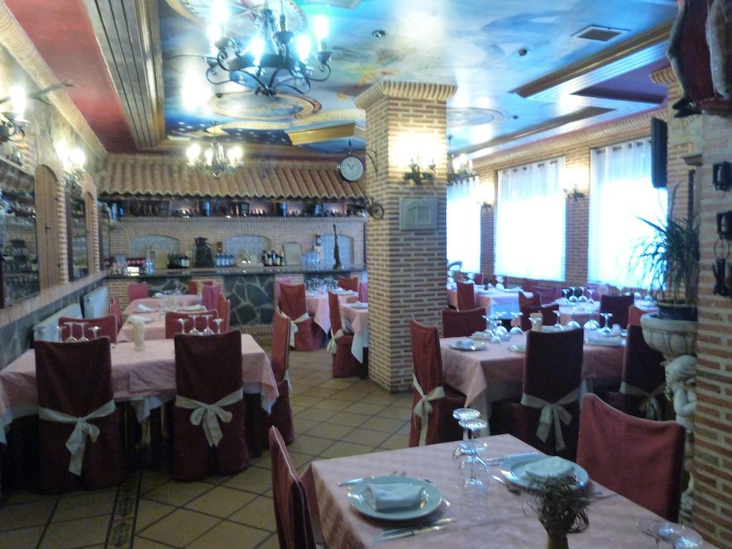 Hostal Sali Pelabravo Zewnętrze zdjęcie