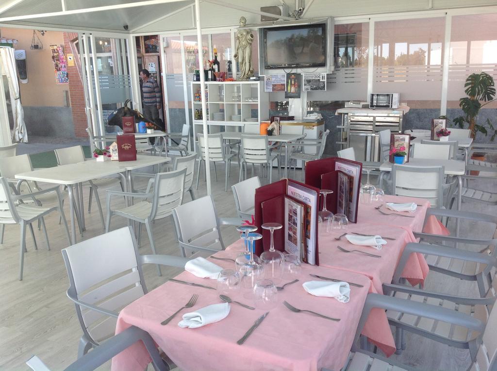 Hostal Sali Pelabravo Zewnętrze zdjęcie